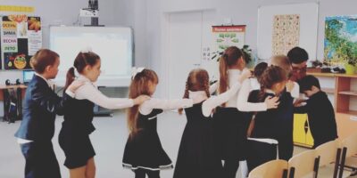 Совместные игры со сверстниками