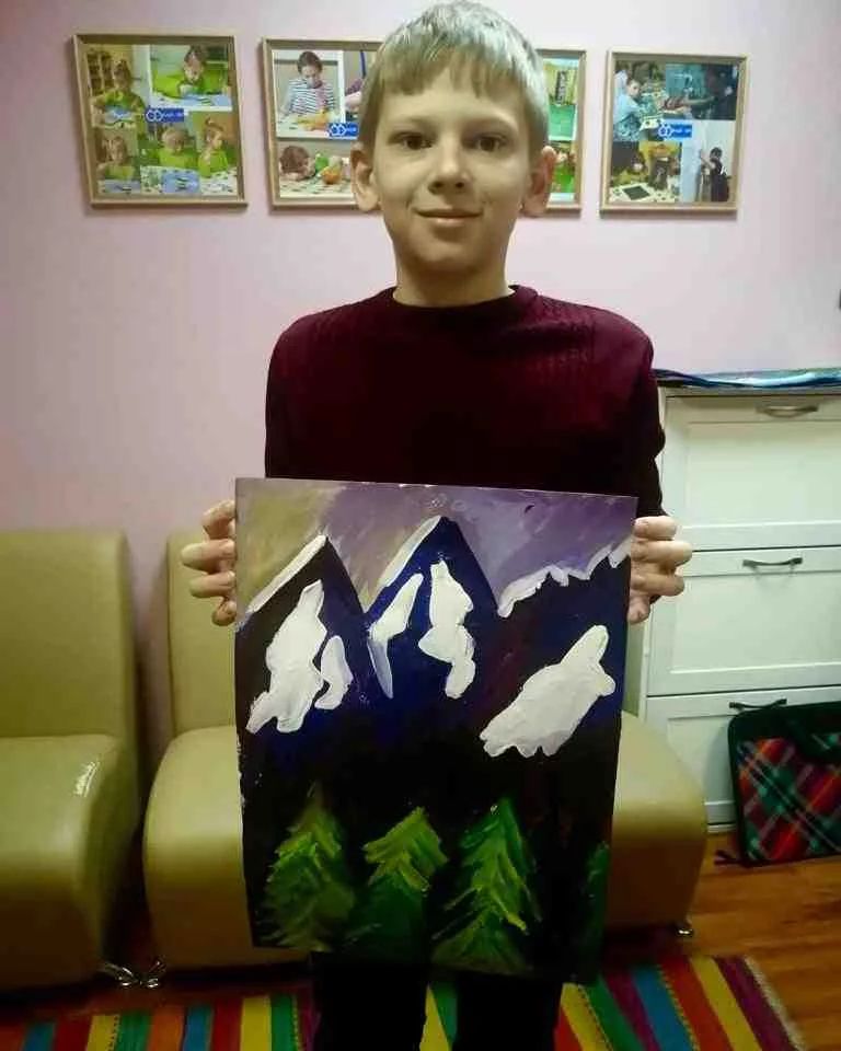 Ребята  рисовали горные пейзажи