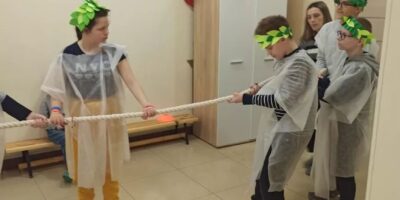 В первый день новой недели в нашем лагере проводились стилизованные Олимпийские игры
