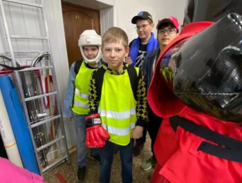 Экскурсию на настоящее швейное производство в Компанию РЭЙ-СПОРТ